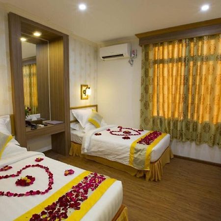 Orient Hotel Mandalay Eksteriør bilde