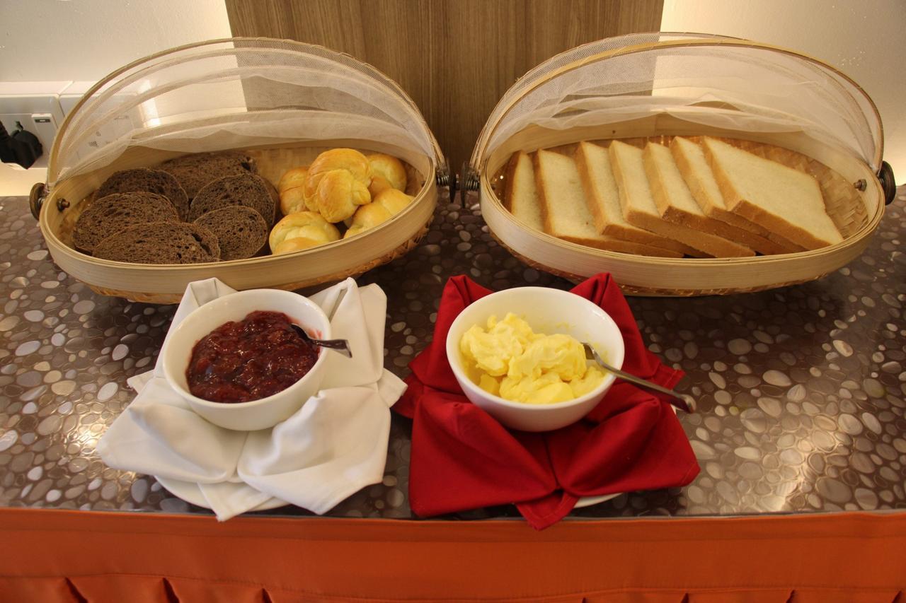 Orient Hotel Mandalay Eksteriør bilde